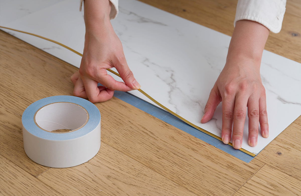 東リ2mm厚のフロアタイル用目地棒